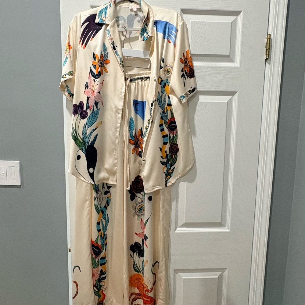 Luxxel Satin Printed Two-Piece Set | Worn 1x - Picture 2 of 6